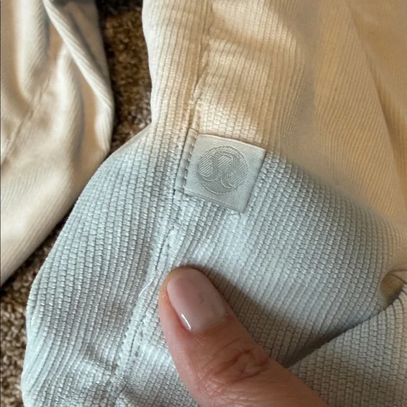 Lululemon LS Button-Up Shirt - Picture 4 of 5